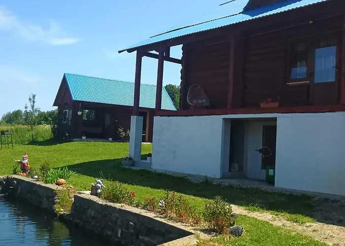 Orman Evi над ставом *